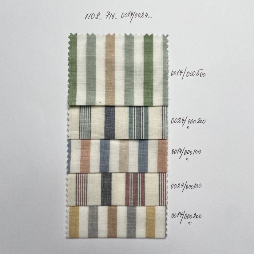 Bavlněná tkanina s ananasem I 110 g/m2